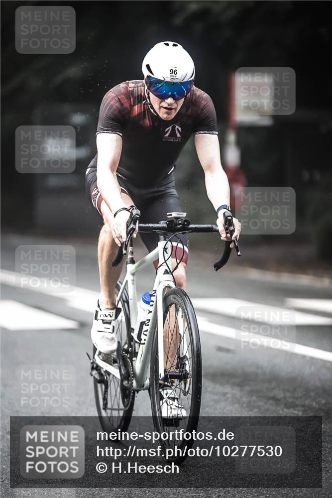 13.09.2026 - Stadtparktriathlon H.Heesch http://msf.ph/oto/10277530 13.09.2026 09:12:56 Radfahren 25, 43, 96, 121, 171, 175 meine-sportfotos.de