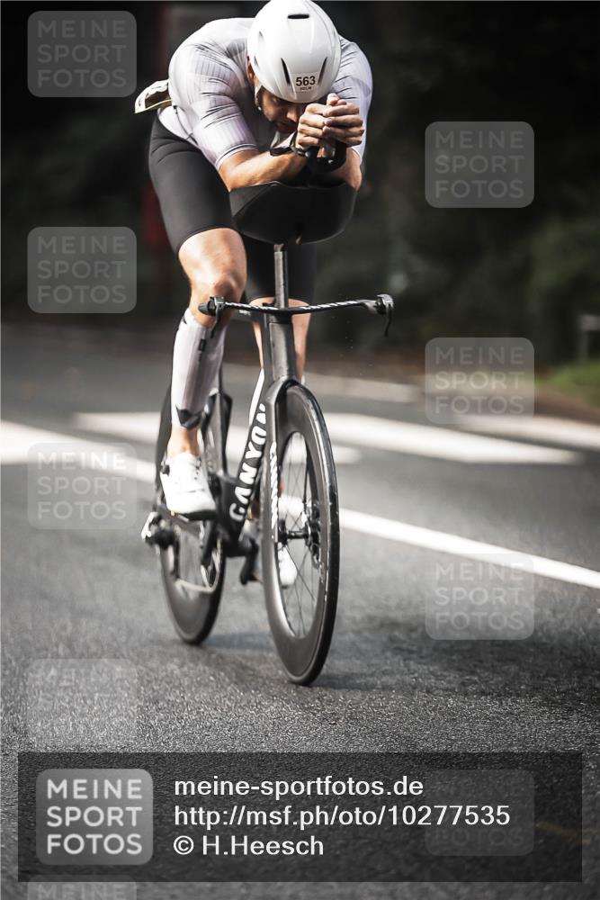 13.09.2026 - Stadtparktriathlon H.Heesch http://msf.ph/oto/10277535 13.09.2026 10:39:47 Radfahren 557, 563 meine-sportfotos.de
