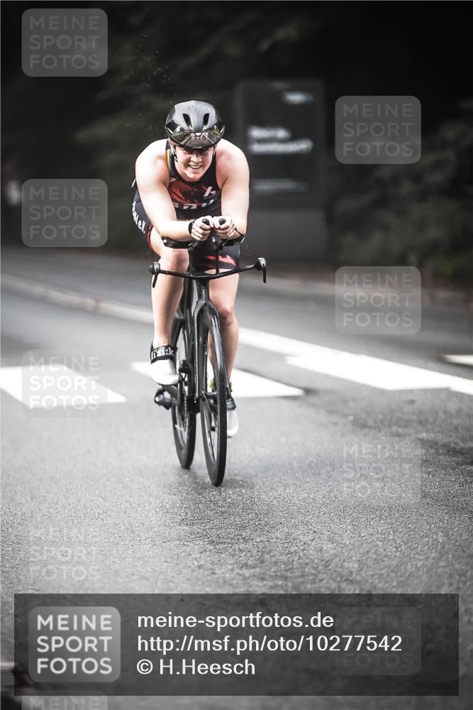 13.09.2026 - Stadtparktriathlon H.Heesch http://msf.ph/oto/10277542 13.09.2026 09:12:58 Radfahren 43, 77, 96, 121, 171, 175 meine-sportfotos.de