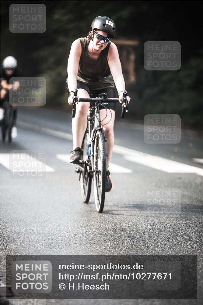13.09.2026 - Stadtparktriathlon H.Heesch http://msf.ph/oto/10277671 13.09.2026 10:40:20 Radfahren 457, 502 meine-sportfotos.de