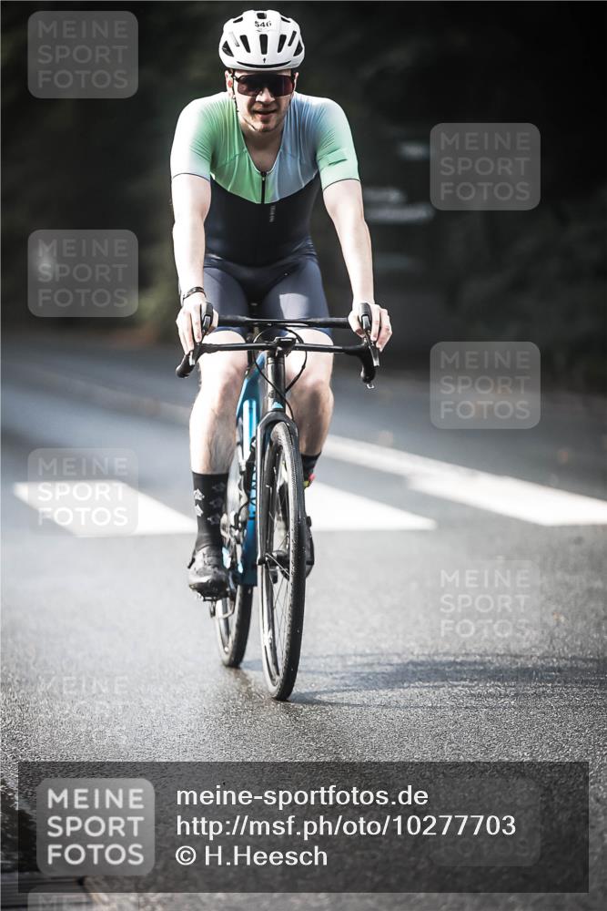 13.09.2026 - Stadtparktriathlon H.Heesch http://msf.ph/oto/10277703 13.09.2026 10:40:29 Radfahren 404, 512, 546 meine-sportfotos.de