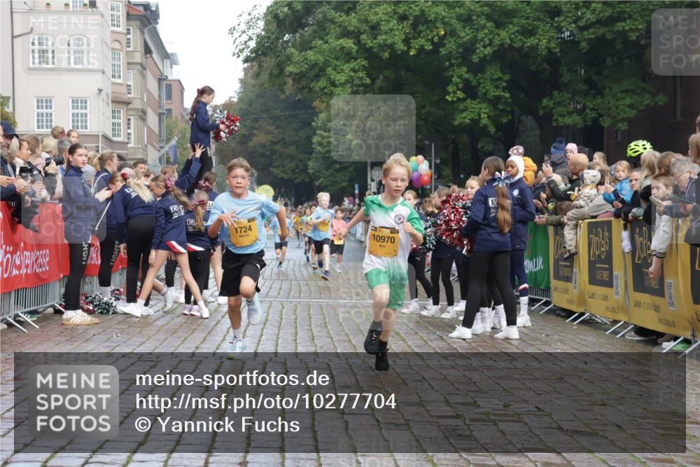 13.09.2026 - Kiel Lauf Yannick Fuchs http://msf.ph/oto/10277704 13.09.2026 08:50:49 Ziel 497, 2125, 3106, 5792, 5959, 9612, 10957, 10987, 2443, 3167, 3487, 7511, 10359, 496, 1724, 2343, 10970, 1710, 3167, 8786, 11542 meine-sportfotos.de