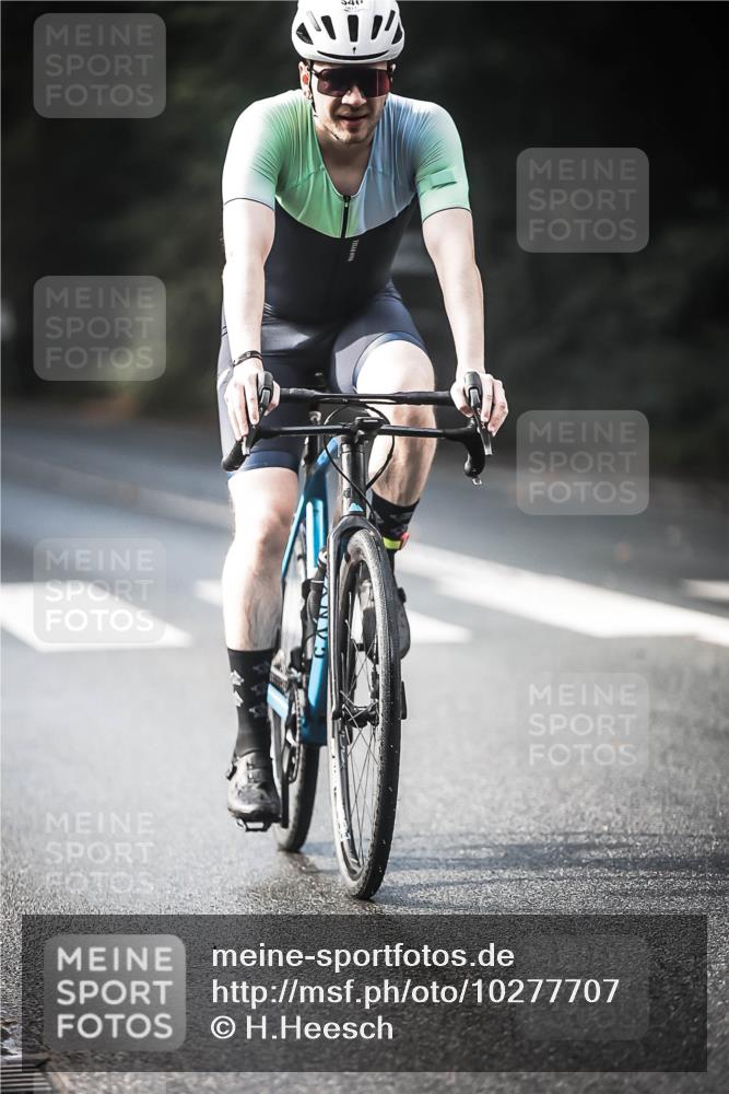 13.09.2026 - Stadtparktriathlon H.Heesch http://msf.ph/oto/10277707 13.09.2026 10:40:29 Radfahren 404, 512, 546 meine-sportfotos.de