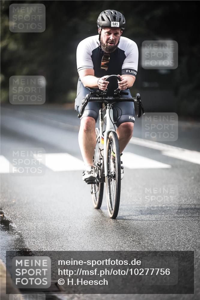 13.09.2026 - Stadtparktriathlon H.Heesch http://msf.ph/oto/10277756 13.09.2026 10:40:39 Radfahren 404, 442, 512, 541 meine-sportfotos.de