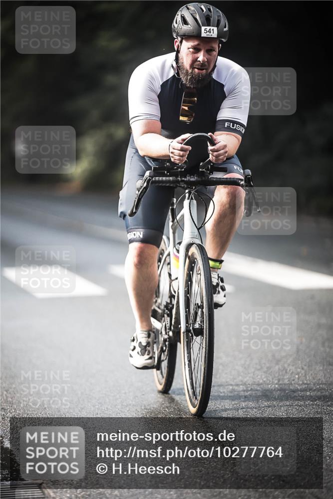 13.09.2026 - Stadtparktriathlon H.Heesch http://msf.ph/oto/10277764 13.09.2026 10:40:39 Radfahren 404, 442, 512, 541 meine-sportfotos.de