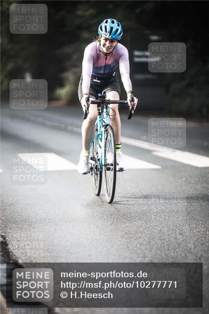 13.09.2026 - Stadtparktriathlon H.Heesch http://msf.ph/oto/10277771 13.09.2026 10:40:45 Radfahren 407, 442, 541, 548 meine-sportfotos.de