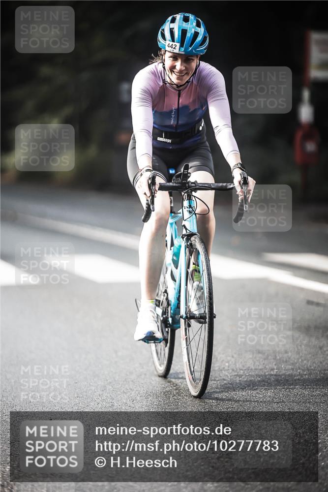 13.09.2026 - Stadtparktriathlon H.Heesch http://msf.ph/oto/10277783 13.09.2026 10:40:45 Radfahren 407, 442, 541, 548 meine-sportfotos.de
