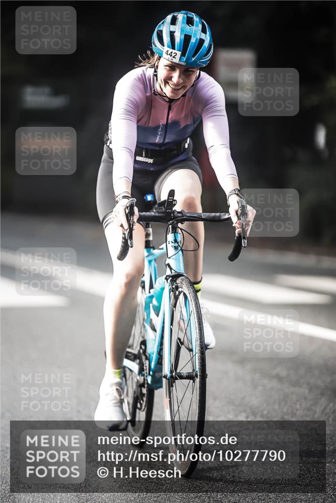 13.09.2026 - Stadtparktriathlon H.Heesch http://msf.ph/oto/10277790 13.09.2026 10:40:46 Radfahren 407, 442, 548 meine-sportfotos.de
