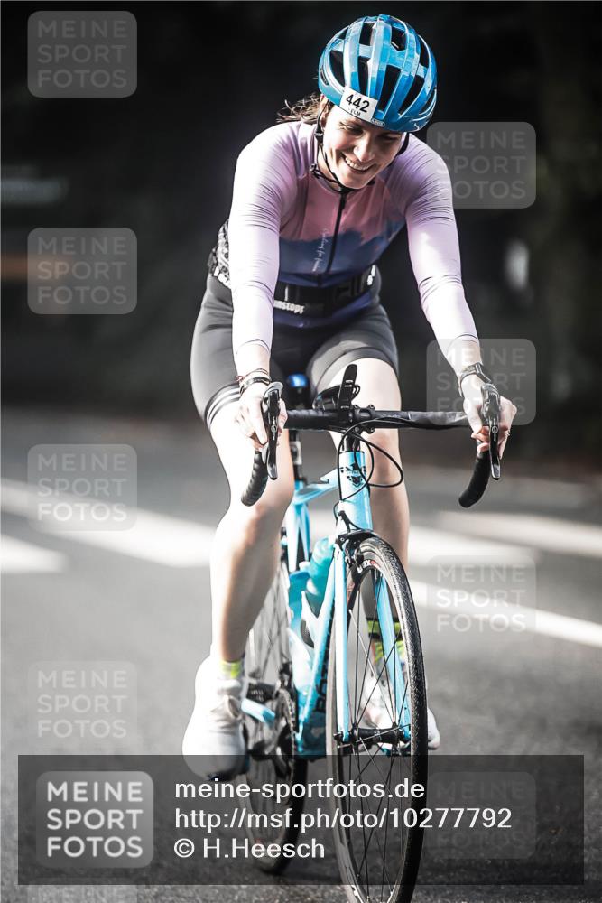 13.09.2026 - Stadtparktriathlon H.Heesch http://msf.ph/oto/10277792 13.09.2026 10:40:46 Radfahren 407, 442, 548 meine-sportfotos.de