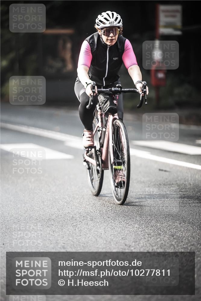 13.09.2026 - Stadtparktriathlon H.Heesch http://msf.ph/oto/10277811 13.09.2026 10:40:49 Radfahren 407, 442, 548, 555 meine-sportfotos.de
