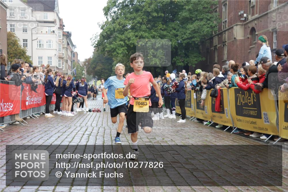 13.09.2026 - Kiel Lauf Yannick Fuchs http://msf.ph/oto/10277826 13.09.2026 08:50:55 Ziel 496, 497, 2125, 2343, 3106, 5959, 9612, 10957, 10987, 2125, 2443, 3106, 3487, 5792, 7511, 10359, 1238, 1724, 5010, 7033, 10463, 10970, 11688, 3167, 3487 meine-sportfotos.de