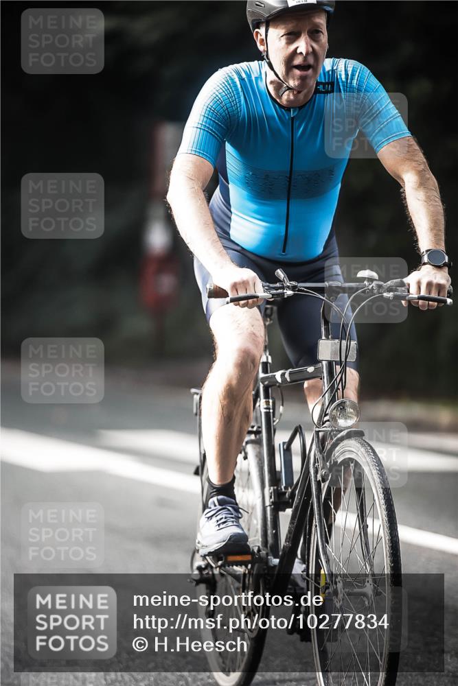 13.09.2026 - Stadtparktriathlon H.Heesch http://msf.ph/oto/10277834 13.09.2026 10:40:50 Radfahren 407, 442, 548, 555 meine-sportfotos.de