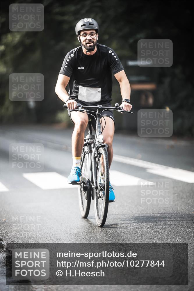 13.09.2026 - Stadtparktriathlon H.Heesch http://msf.ph/oto/10277844 13.09.2026 10:40:53 Radfahren 407, 476, 548, 555 meine-sportfotos.de