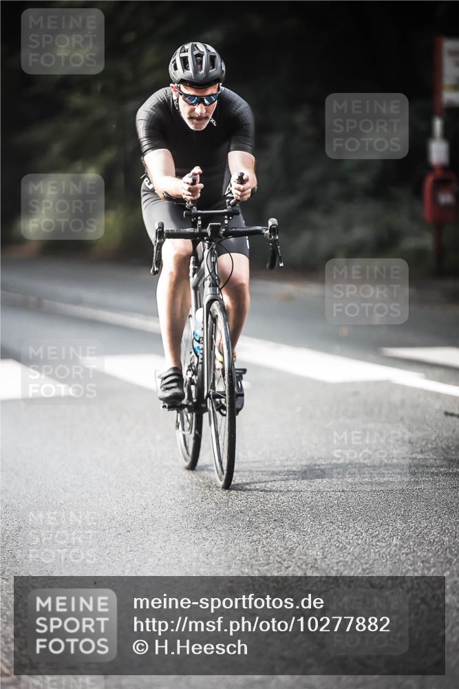 13.09.2026 - Stadtparktriathlon H.Heesch http://msf.ph/oto/10277882 13.09.2026 10:40:59 Radfahren 476, 555, 560 meine-sportfotos.de
