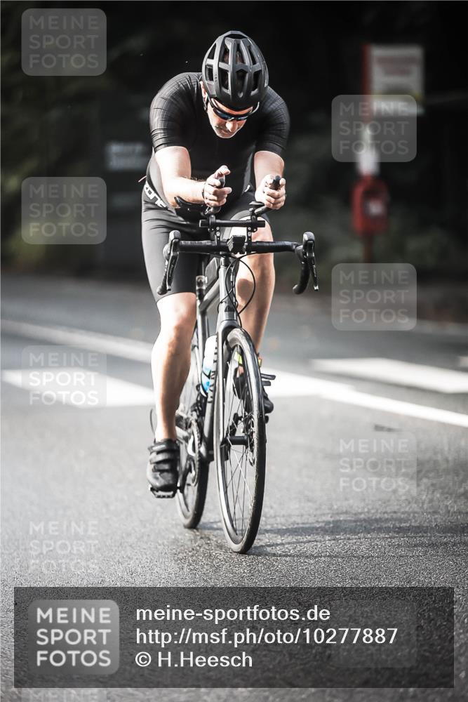 13.09.2026 - Stadtparktriathlon H.Heesch http://msf.ph/oto/10277887 13.09.2026 10:40:59 Radfahren 476, 555, 560 meine-sportfotos.de
