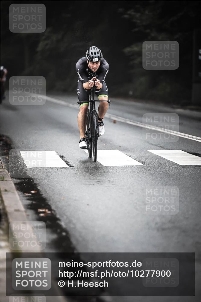 13.09.2026 - Stadtparktriathlon H.Heesch http://msf.ph/oto/10277900 13.09.2026 08:52:47 Radfahren 5, 22, 35 meine-sportfotos.de