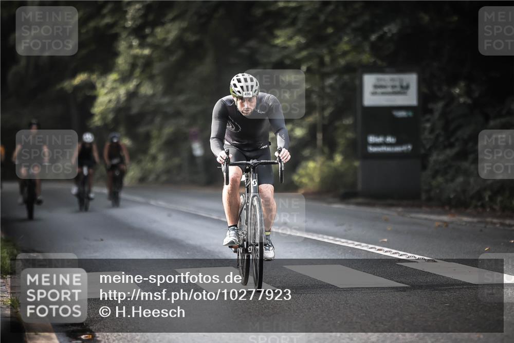 13.09.2026 - Stadtparktriathlon H.Heesch http://msf.ph/oto/10277923 13.09.2026 10:41:07 Radfahren 348, 357, 409, 496 meine-sportfotos.de
