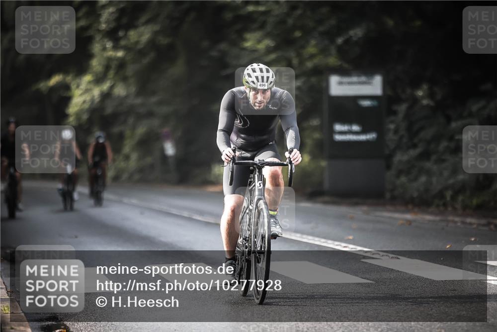 13.09.2026 - Stadtparktriathlon H.Heesch http://msf.ph/oto/10277928 13.09.2026 10:41:07 Radfahren 348, 357, 409, 496 meine-sportfotos.de