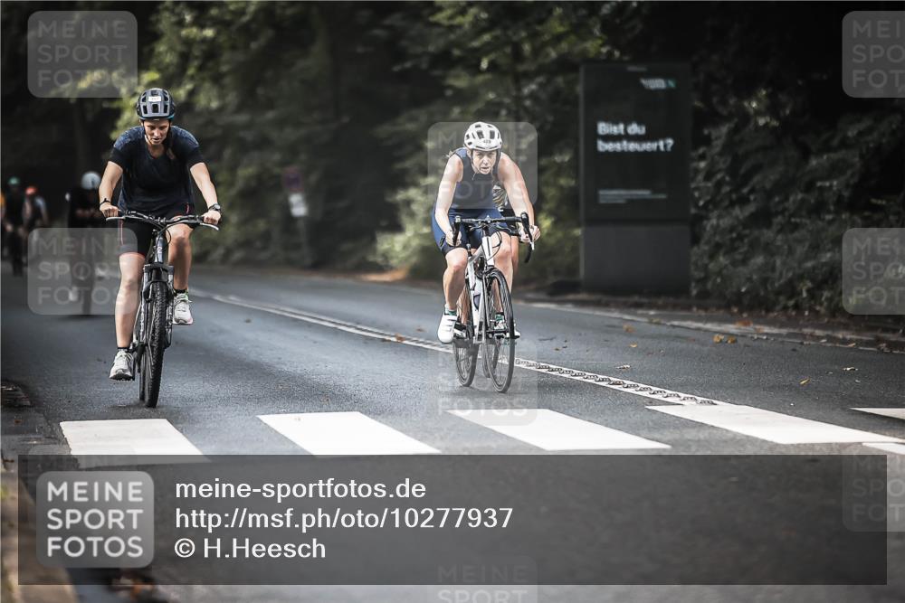 13.09.2026 - Stadtparktriathlon H.Heesch http://msf.ph/oto/10277937 13.09.2026 10:41:10 Radfahren 348, 357, 409, 489, 496 meine-sportfotos.de