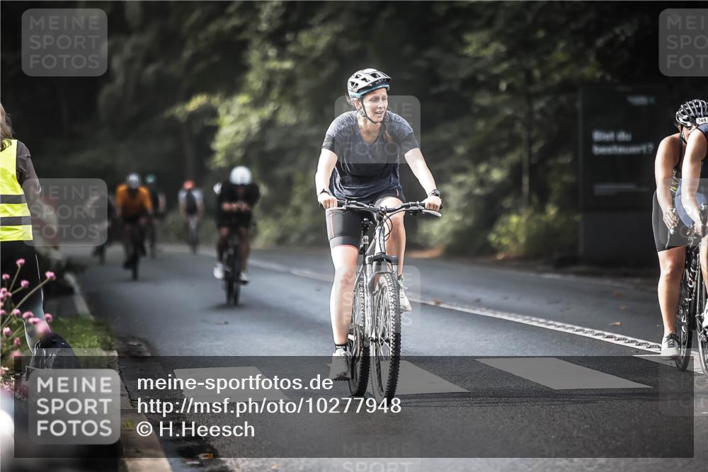 13.09.2026 - Stadtparktriathlon H.Heesch http://msf.ph/oto/10277948 13.09.2026 10:41:11 Radfahren 348, 357, 409, 489, 496, 503 meine-sportfotos.de
