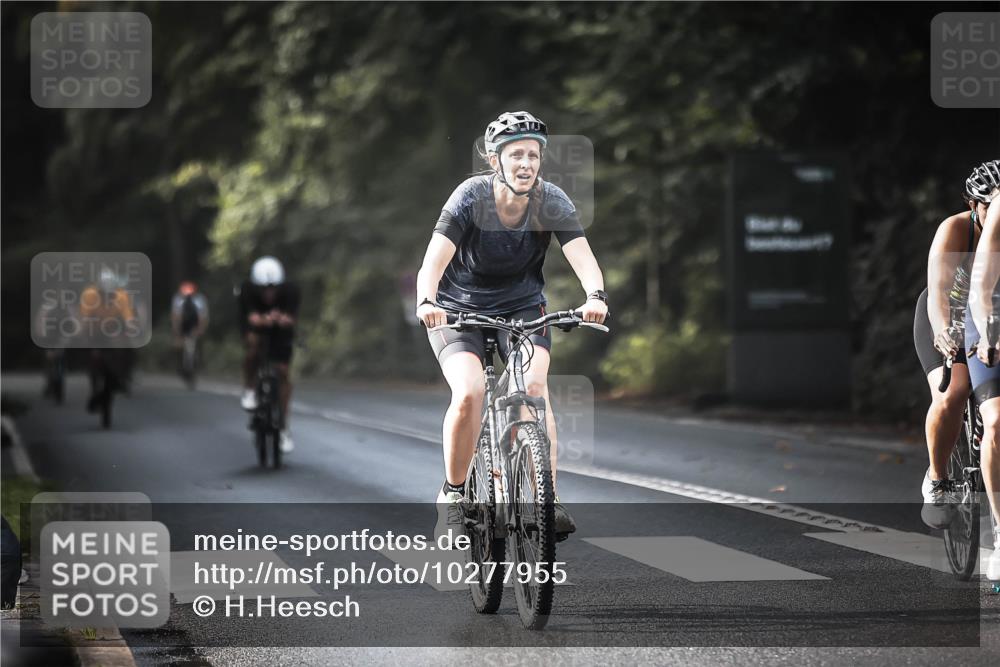 13.09.2026 - Stadtparktriathlon H.Heesch http://msf.ph/oto/10277955 13.09.2026 10:41:12 Radfahren 348, 357, 409, 489, 496, 503 meine-sportfotos.de