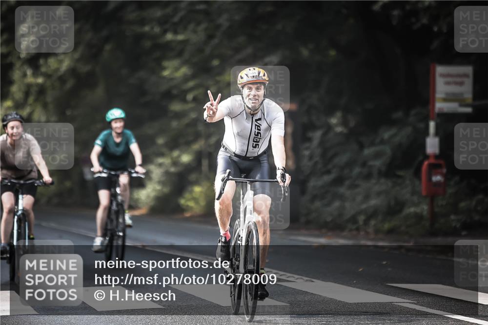 13.09.2026 - Stadtparktriathlon H.Heesch http://msf.ph/oto/10278009 13.09.2026 10:41:19 Radfahren 357, 366, 401, 489, 503, 531 meine-sportfotos.de