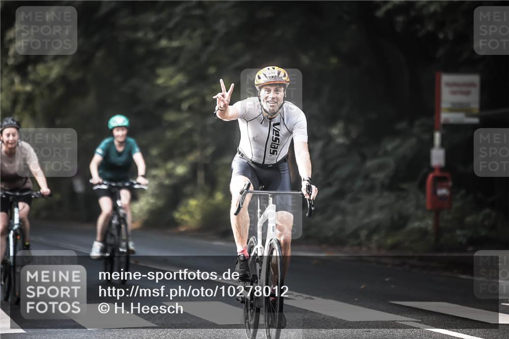 13.09.2026 - Stadtparktriathlon H.Heesch http://msf.ph/oto/10278012 13.09.2026 10:41:20 Radfahren 366, 401, 489, 503, 531 meine-sportfotos.de