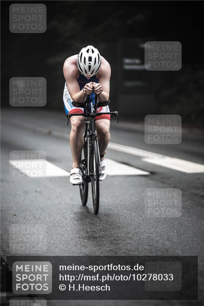13.09.2026 - Stadtparktriathlon H.Heesch http://msf.ph/oto/10278033 13.09.2026 08:53:56 Radfahren 14, 17, 33, 34, 50 meine-sportfotos.de