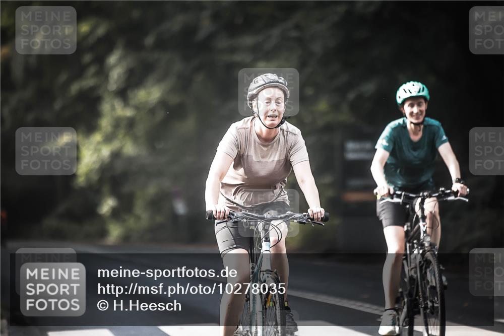 13.09.2026 - Stadtparktriathlon H.Heesch http://msf.ph/oto/10278035 13.09.2026 10:41:21 Radfahren 366, 401, 503, 531 meine-sportfotos.de