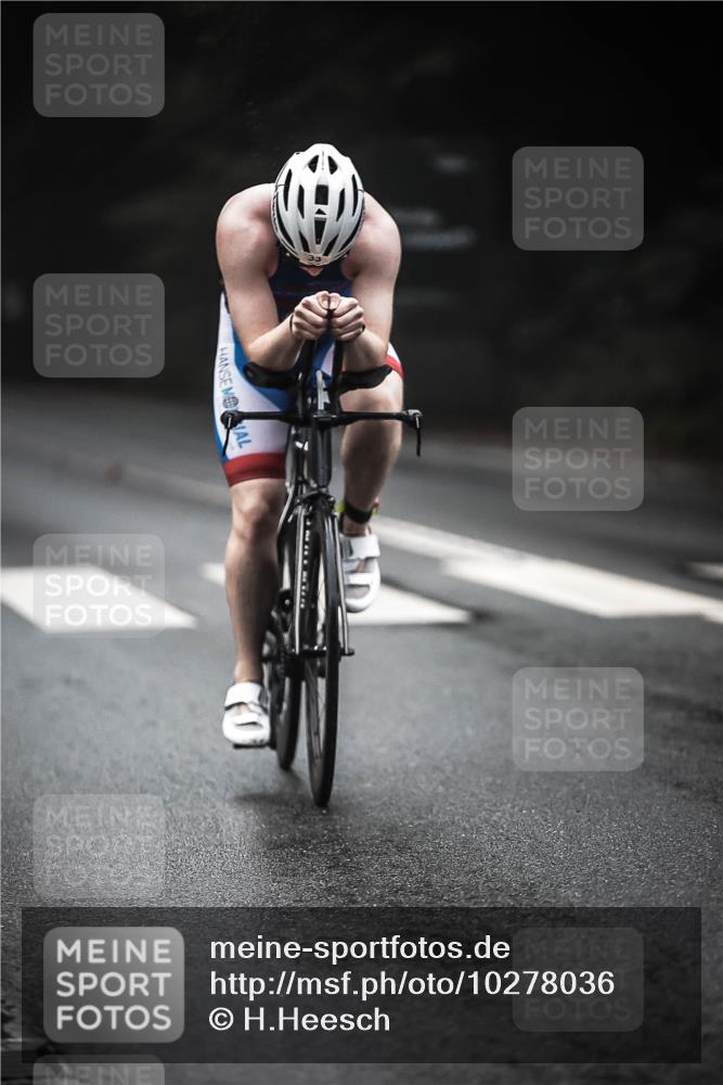 13.09.2026 - Stadtparktriathlon H.Heesch http://msf.ph/oto/10278036 13.09.2026 08:53:56 Radfahren 14, 17, 33, 34, 50 meine-sportfotos.de