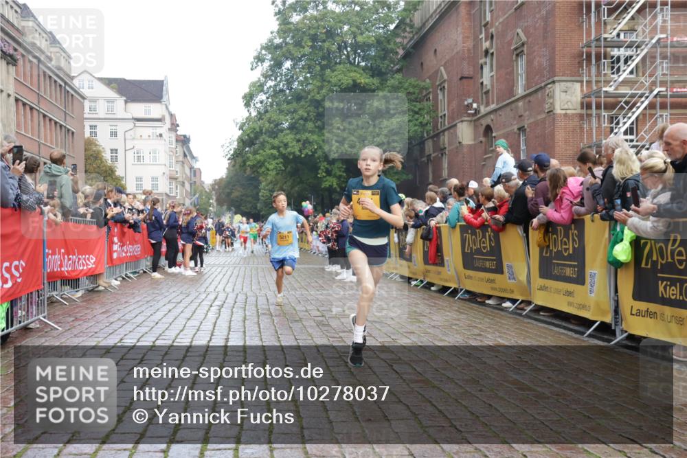 13.09.2026 - Kiel Lauf Yannick Fuchs http://msf.ph/oto/10278037 13.09.2026 08:51:04 Ziel 496, 1724, 2343, 10957, 10970, 497, 2125, 2443, 3106, 5792, 5959, 7511, 9612, 10359, 10957, 10987, 909, 1238, 3683, 4159, 4741, 5010, 5211, 7033, 10463, 11688, 3487, 10359 meine-sportfotos.de