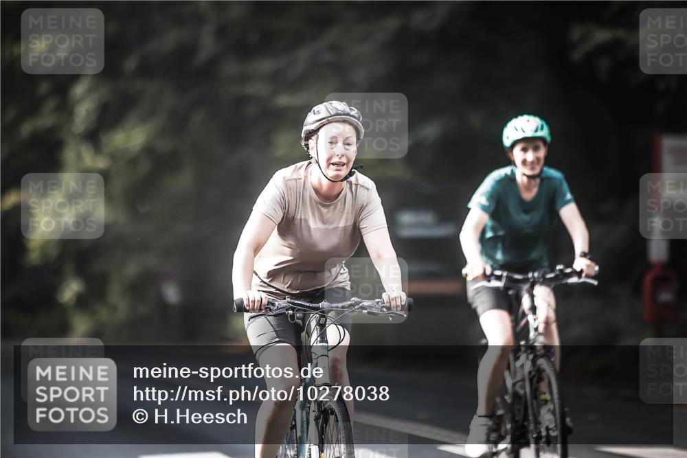 13.09.2026 - Stadtparktriathlon H.Heesch http://msf.ph/oto/10278038 13.09.2026 10:41:21 Radfahren 366, 401, 503, 531 meine-sportfotos.de