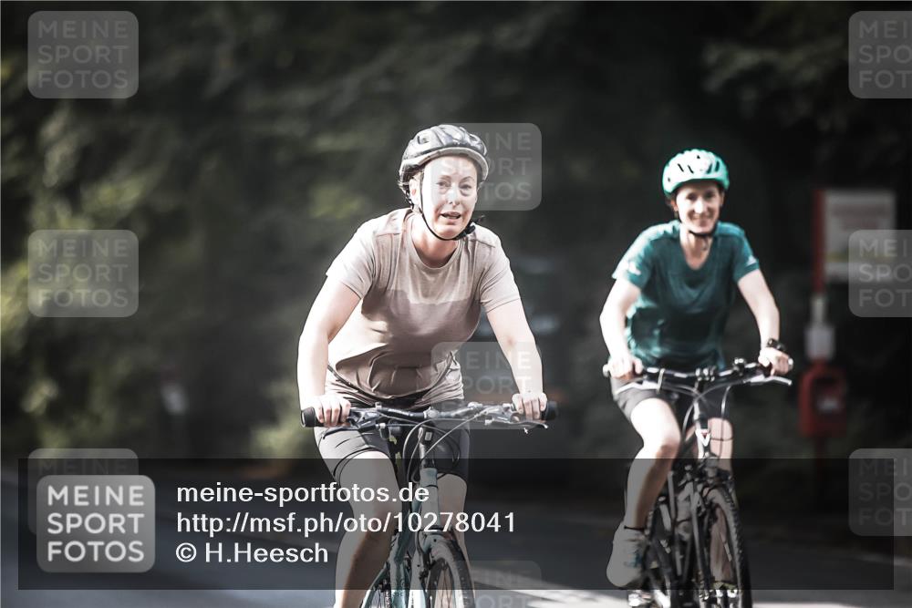 13.09.2026 - Stadtparktriathlon H.Heesch http://msf.ph/oto/10278041 13.09.2026 10:41:21 Radfahren 366, 401, 503, 531 meine-sportfotos.de