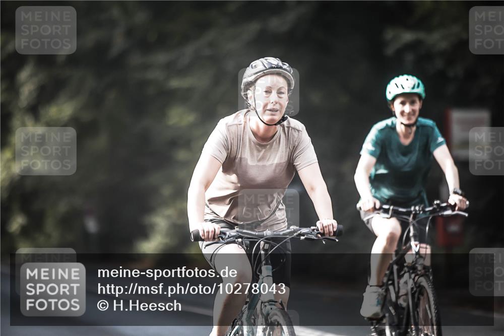 13.09.2026 - Stadtparktriathlon H.Heesch http://msf.ph/oto/10278043 13.09.2026 10:41:22 Radfahren 366, 401, 503, 531 meine-sportfotos.de