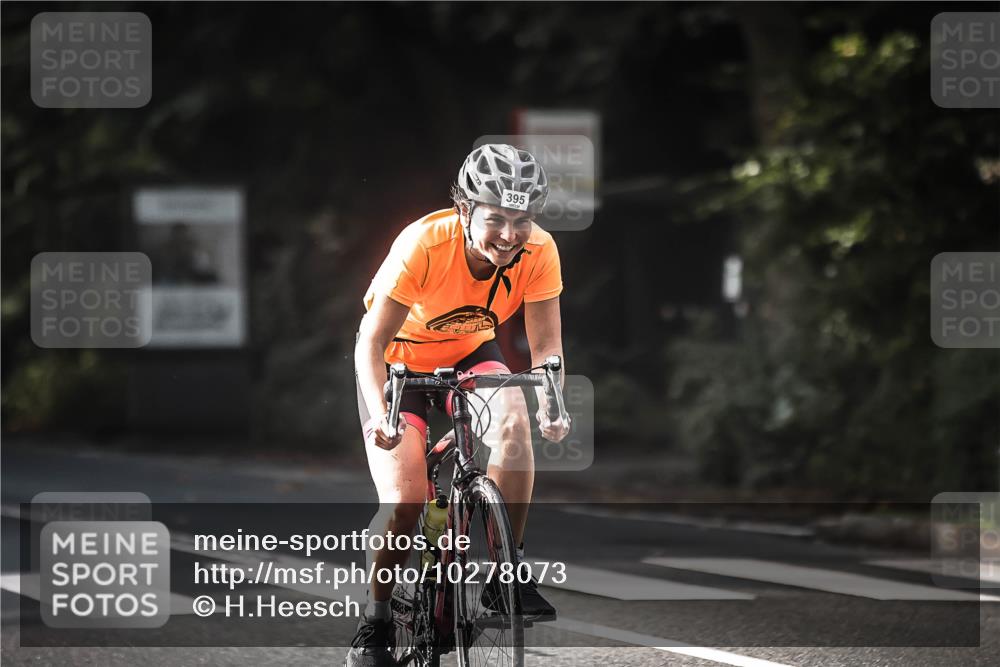 13.09.2026 - Stadtparktriathlon H.Heesch http://msf.ph/oto/10278073 13.09.2026 10:41:31 Radfahren 368, 387, 395, 538 meine-sportfotos.de