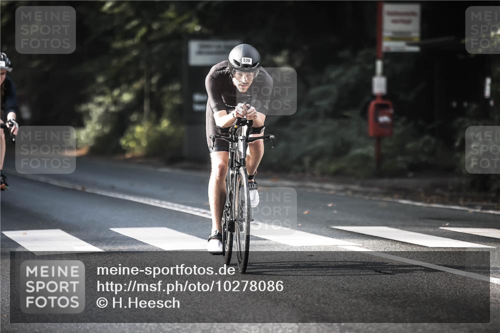 13.09.2026 - Stadtparktriathlon H.Heesch http://msf.ph/oto/10278086 13.09.2026 10:41:35 Radfahren 368, 387, 395, 538, 554 meine-sportfotos.de