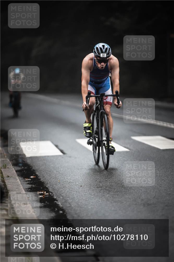 13.09.2026 - Stadtparktriathlon H.Heesch http://msf.ph/oto/10278110 13.09.2026 08:54:34 Radfahren 32, 52, 61 meine-sportfotos.de