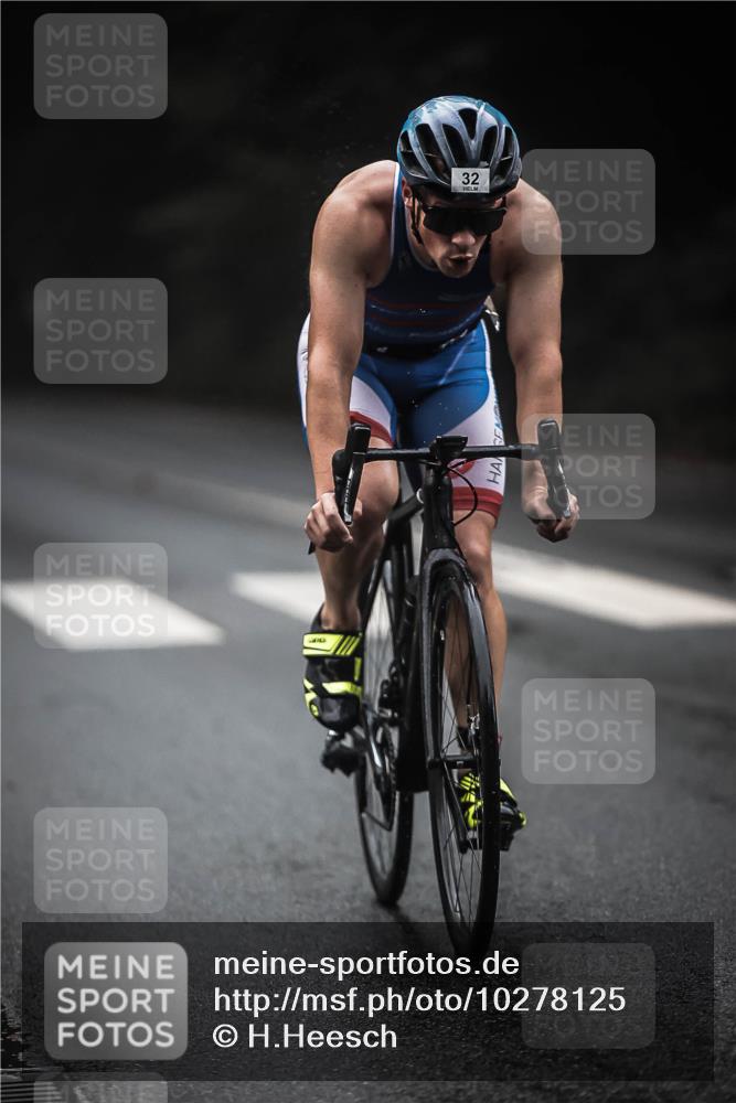 13.09.2026 - Stadtparktriathlon H.Heesch http://msf.ph/oto/10278125 13.09.2026 08:54:34 Radfahren 32, 52, 61 meine-sportfotos.de