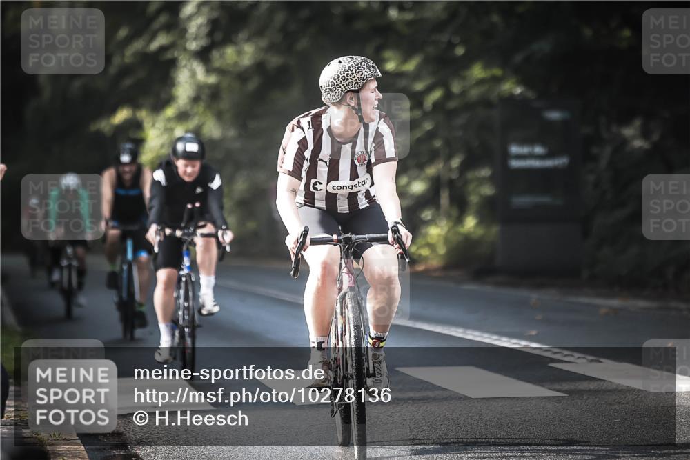 13.09.2026 - Stadtparktriathlon H.Heesch http://msf.ph/oto/10278136 13.09.2026 10:41:40 Radfahren 368, 387, 431, 478, 538, 554, 586 meine-sportfotos.de