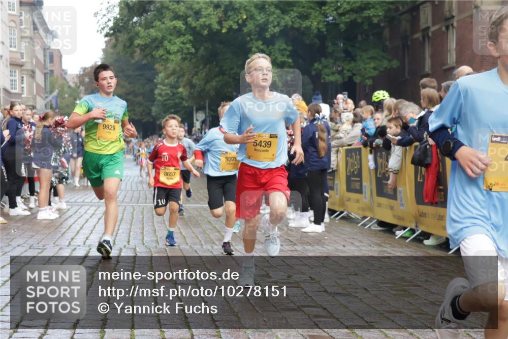 13.09.2026 - Kiel Lauf Yannick Fuchs http://msf.ph/oto/10278151 13.09.2026 08:51:09 Ziel 496, 1238, 1724, 2343, 5010, 10463, 10970, 11688, 496, 497, 2125, 2343, 2443, 3106, 5792, 5959, 9612, 10957, 10987, 444, 909, 3683, 4159, 4741, 5211, 5439, 6699, 7033, 8657, 8883, 9379, 9929, 2443, 7511, 10359 meine-sportfotos.de