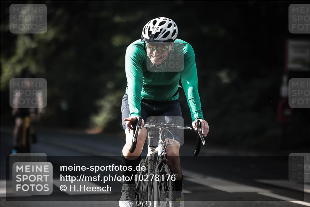 13.09.2026 - Stadtparktriathlon H.Heesch http://msf.ph/oto/10278176 13.09.2026 10:41:44 Radfahren 431, 478, 554, 583, 586 meine-sportfotos.de