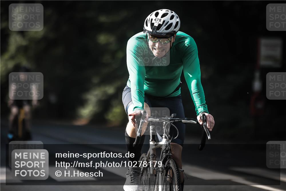 13.09.2026 - Stadtparktriathlon H.Heesch http://msf.ph/oto/10278179 13.09.2026 10:41:44 Radfahren 431, 478, 554, 583, 586 meine-sportfotos.de