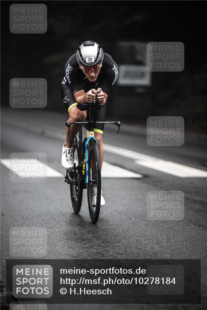 13.09.2026 - Stadtparktriathlon H.Heesch http://msf.ph/oto/10278184 13.09.2026 08:54:43 Radfahren 25, 61, 75 meine-sportfotos.de