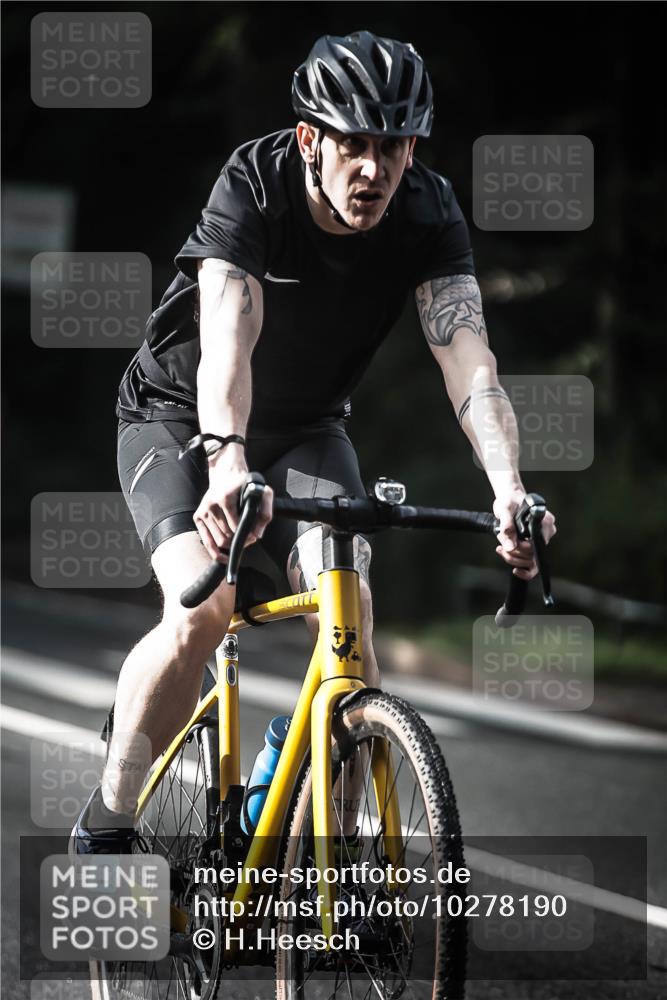 13.09.2026 - Stadtparktriathlon H.Heesch http://msf.ph/oto/10278190 13.09.2026 10:41:47 Radfahren 431, 478, 583, 586 meine-sportfotos.de