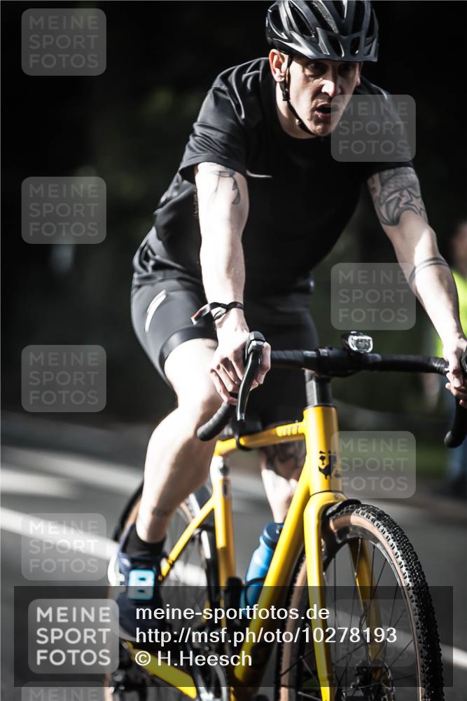 13.09.2026 - Stadtparktriathlon H.Heesch http://msf.ph/oto/10278193 13.09.2026 10:41:47 Radfahren 431, 478, 583, 586 meine-sportfotos.de