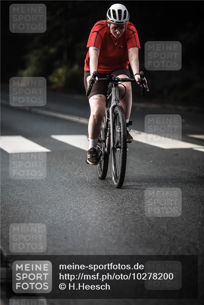 13.09.2026 - Stadtparktriathlon H.Heesch http://msf.ph/oto/10278200 13.09.2026 10:41:52 Radfahren 283, 562, 583 meine-sportfotos.de