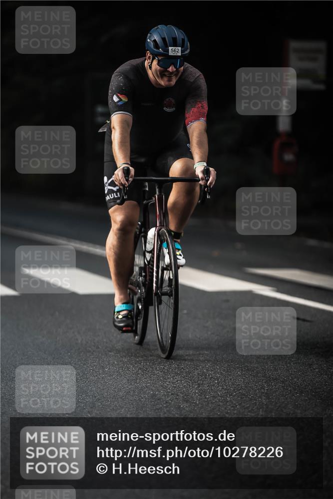 13.09.2026 - Stadtparktriathlon H.Heesch http://msf.ph/oto/10278226 13.09.2026 10:41:55 Radfahren 283, 471, 510, 562 meine-sportfotos.de