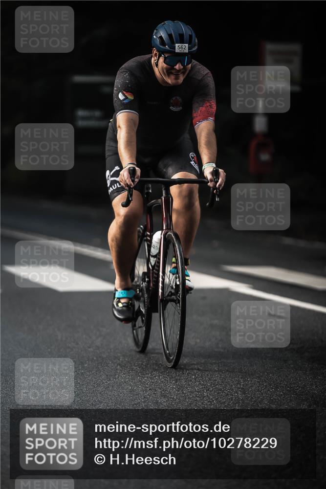 13.09.2026 - Stadtparktriathlon H.Heesch http://msf.ph/oto/10278229 13.09.2026 10:41:55 Radfahren 283, 471, 510, 562 meine-sportfotos.de