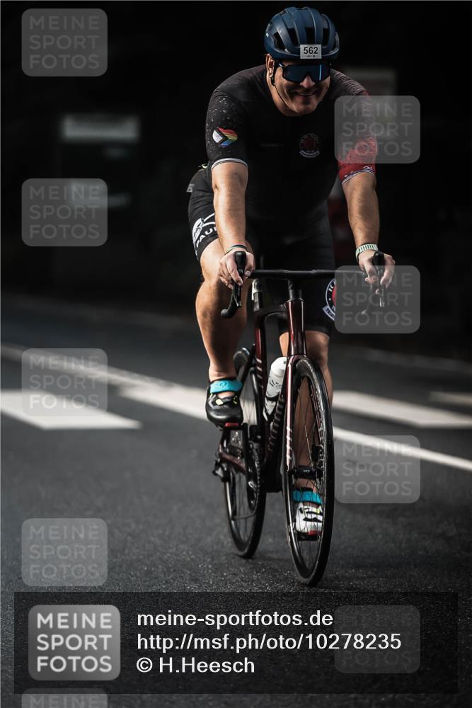 13.09.2026 - Stadtparktriathlon H.Heesch http://msf.ph/oto/10278235 13.09.2026 10:41:55 Radfahren 283, 471, 510, 562 meine-sportfotos.de