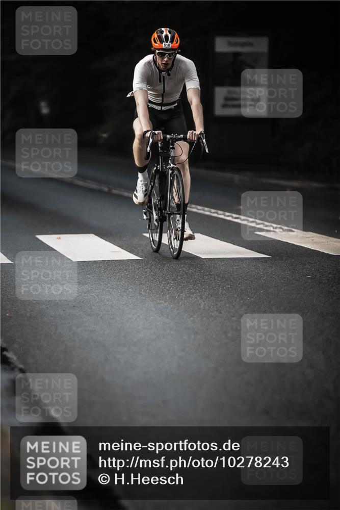 13.09.2026 - Stadtparktriathlon H.Heesch http://msf.ph/oto/10278243 13.09.2026 10:41:57 Radfahren 283, 471, 510, 562 meine-sportfotos.de
